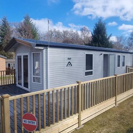 Lynton Lodges Atlas Evanton Exterior photo